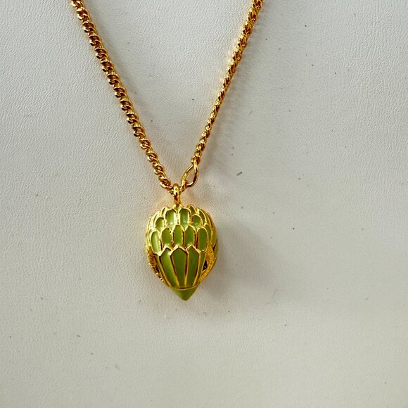 KURT GEIGER LONDON Signature Green Enamel Eagle Short Pendant Necklace - Picture 4 of 5